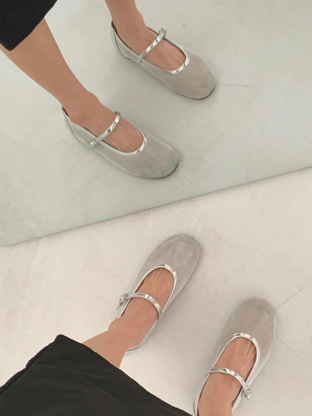 Mesh flats 🤍 pre order