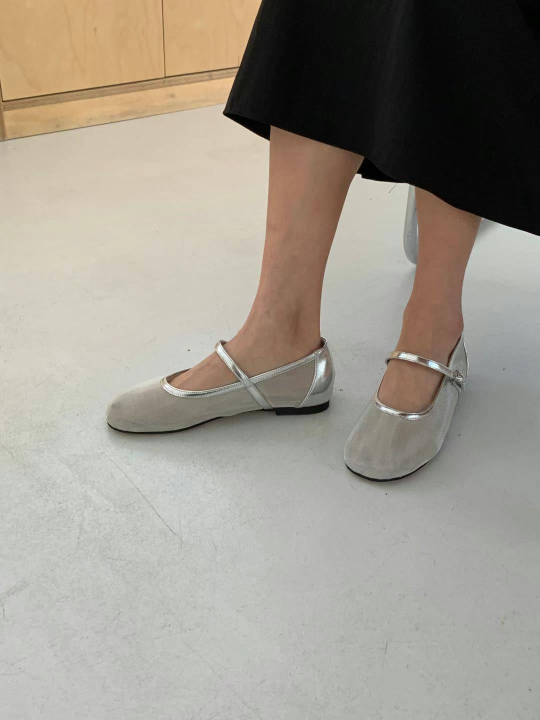 Mesh flats 🤍 pre order