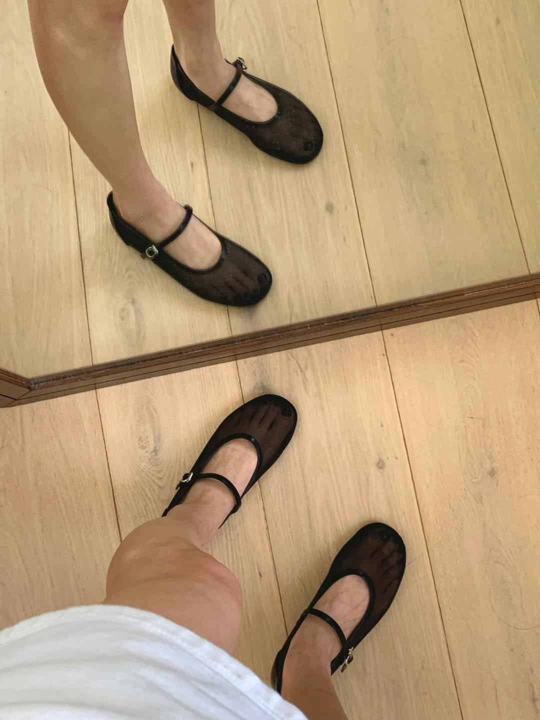 Mesh flats 🤍 pre order